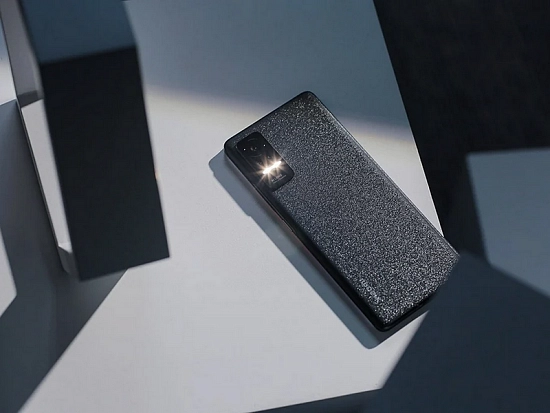 Новый селфи-смартфон появится в ближайшие месяцы