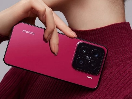 Новогодняя версия Xiaomi 15